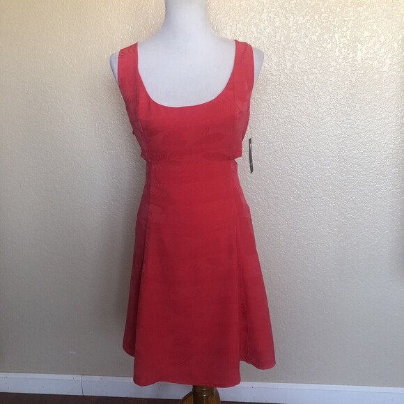 Guess Spike Punch Nathaly Cutout A-Line Mini Dress Size L Red Pink New - Picture 2 of 11